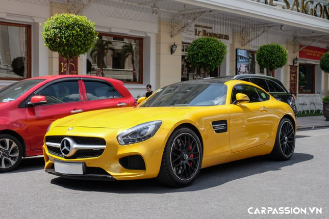 Mercedes-AMG GT S hang hiem noi bat tren pho Sai Gon