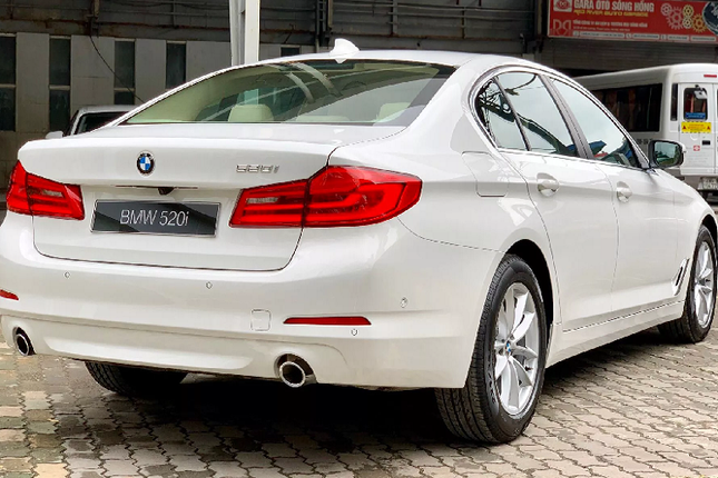 BMW 520i giam den 200 trieu dong, gia chi con 1,8 ty-Hinh-9