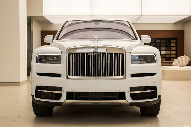 Chi tiet xe sieu sang Rolls-Royce gia chuc ty cua dai gia Viet