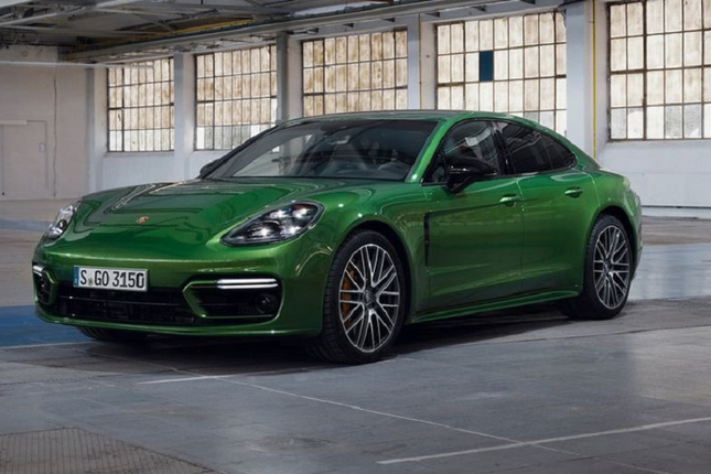 Kham pha 'doc co cau bai' Porsche Panamera Turbo S E-Hybrid 2021