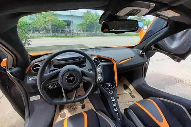 Dai gia Sai Gon mua tang vo sieu xe McLaren 720S Spider gia hon 23 ty-Hinh-4