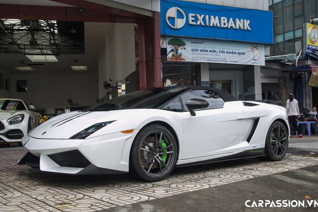 Sieu xe Lamborghini Gallardo doc nhat Viet Nam duoc dai gia Sai Gon mua-Hinh-11