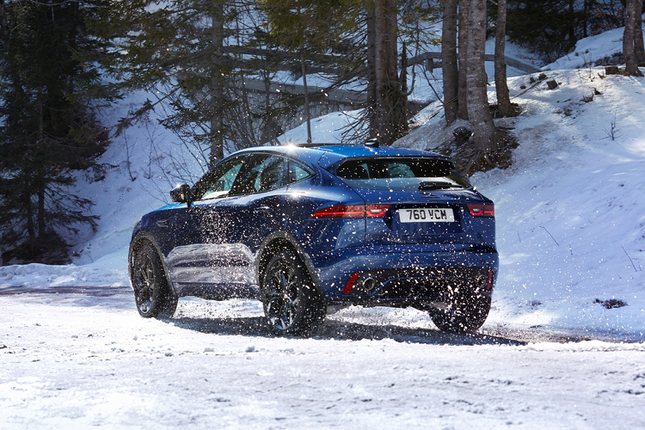 SUV hang sang Jaguar E-Pace 2021 co gi hap dan?-Hinh-9