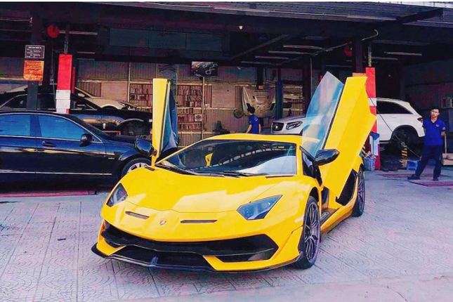 Dai gia Da Nang chi hon 50 ty dong tau Lamborghini Aventador SVJ