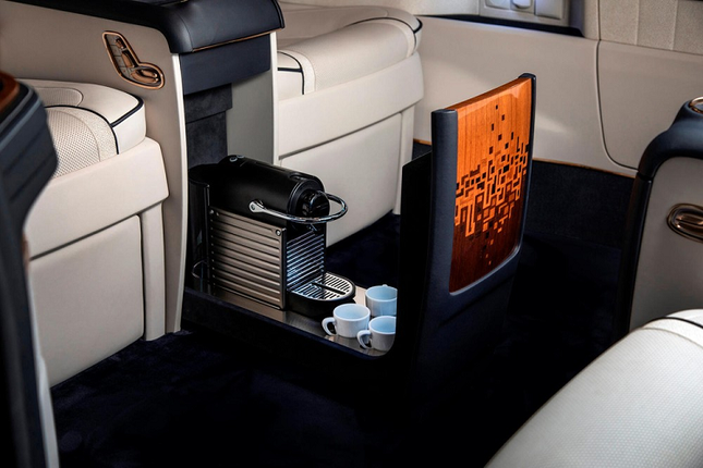 Noi that xin so hon ca khach san 5 sao cua Mercedes-Benz V-Class-Hinh-5