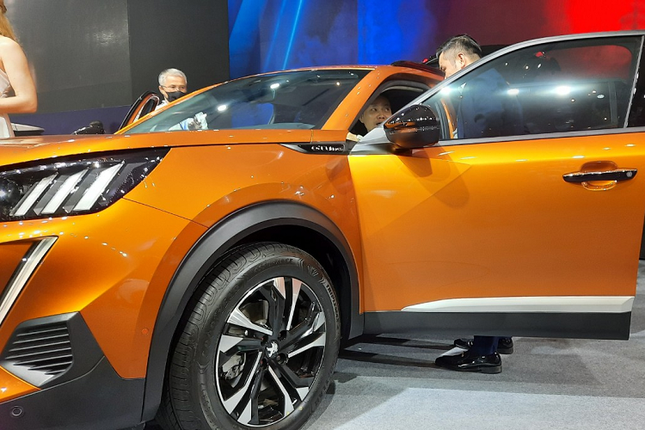 Can canh Peugeot 2008 gia cao nhat 829 trieu dong-Hinh-3