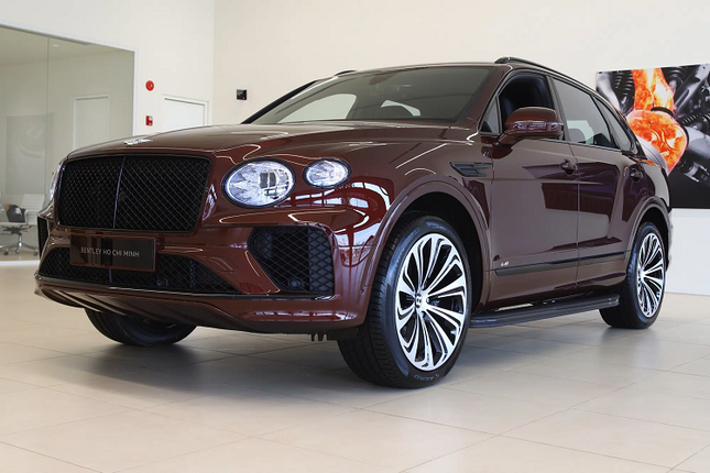 Dai gia Sai Gon chi 17 ty tau Bentley Bentayga 2021-Hinh-6