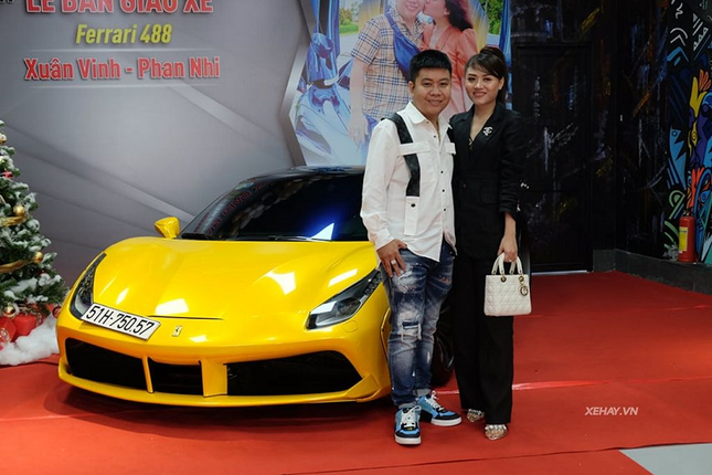 Dai gia my pham Sai Gon tau sieu xe Ferrari 448 tien ty