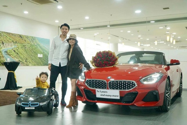 BMW Z4 2020 gia hon 3 ty dong cua vo chong ca nuong Kieu Anh