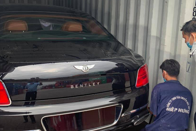 Can canh xe sieu sang Bentley Flying Spur W12 gia gan 30 ty ve Viet Nam-Hinh-3