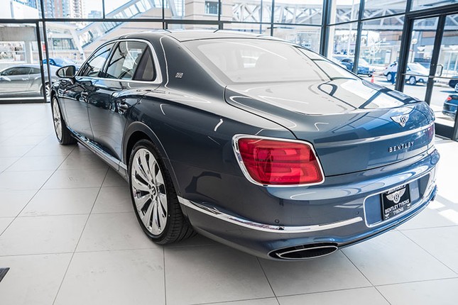 Can canh xe sieu sang Bentley Flying Spur W12 gia gan 30 ty ve Viet Nam-Hinh-9