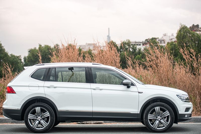 Can canh Tiguan 2021 gia tu 1,7 ty dong-Hinh-11