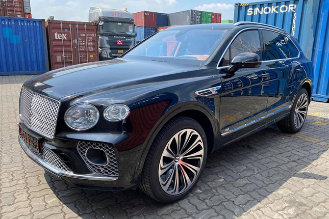 Chi tiet Bentley Bentayga V8 2021 gia hon chuc ty dong vua ve Viet Nam-Hinh-8