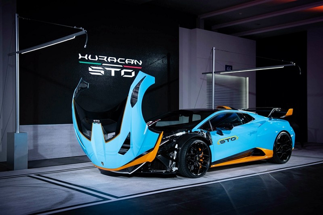 Can canh Lamborghini Huracan STO gia tu 23 ty dong