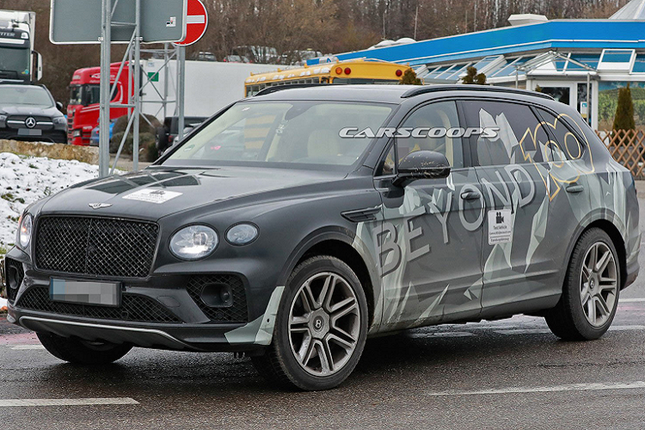 Xe sieu sang Bentley Bentayga lan dau lo dien