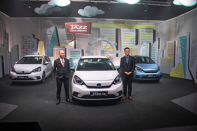 Can canh Honda Jazz 2021 gia hon 1,6 ty dong tai Singapore