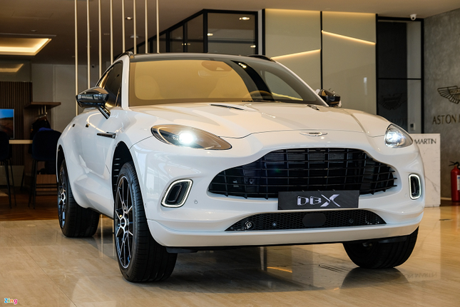 Chiem nguong sieu SUV Aston Martin DBX gia hon 16 ty dong