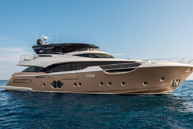 Xem du thuyen Monte Carlo Yachts MCY gia gan 250 ty dong cua gioi sieu giau-Hinh-7