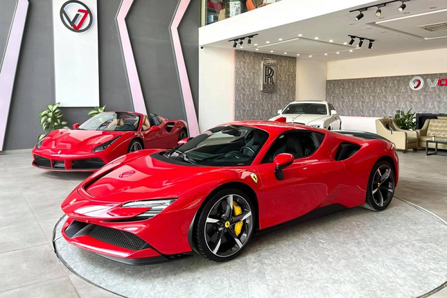 Dai gia Sai Gon chi dong tien mua sieu xe Ferrari SF90 Stradale va F8 Spider-Hinh-4