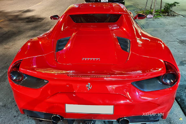 Ngam sieu xe Ferrari 488 Spider cua dai gia Sai Gon-Hinh-4