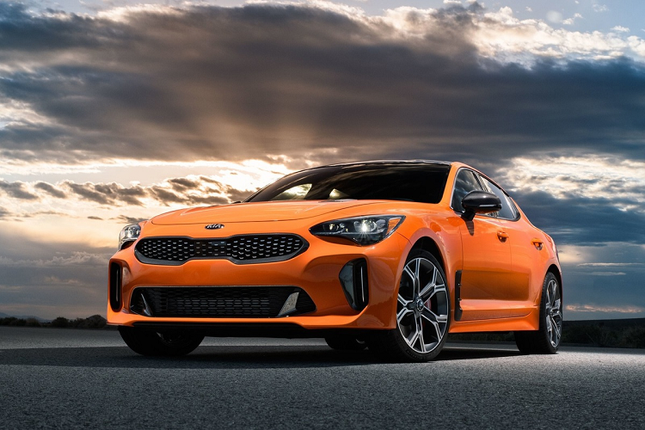 Can canh Kia Stinger 2022 gia tu 857 trieu dong tai My