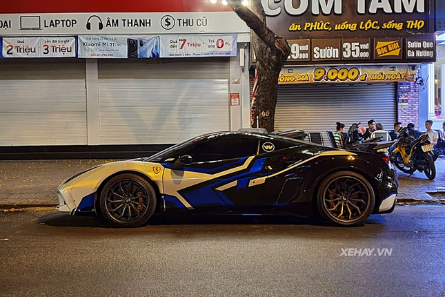 Can canh Ferrari 488 GTB do Liberty Walk doi mau son-Hinh-4