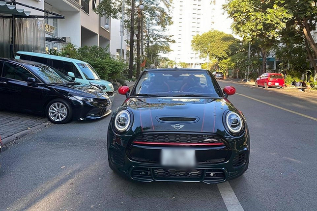 Dai gia Cuong Do la cho con gai tren MINI John Cooper mui tran gia 2,5 ty