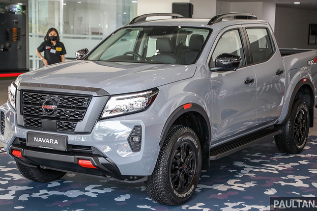 Nissan Navara 2021 sap ve Viet Nam co gi moi?