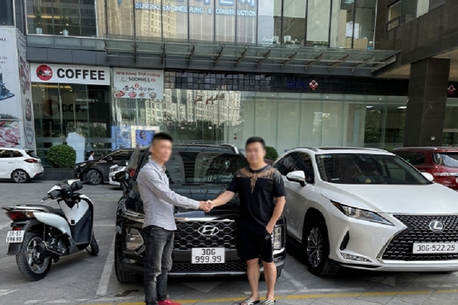 Chu xe Hyundai SantaFe lai 3 ty dong do may man trung bien ngu quy-Hinh-2