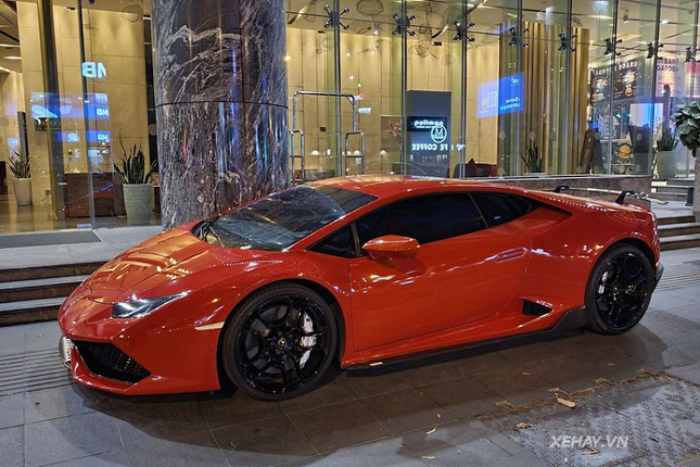 Sieu xe Lamborghini Huracan 15 ty duoc thay ao cuc dep