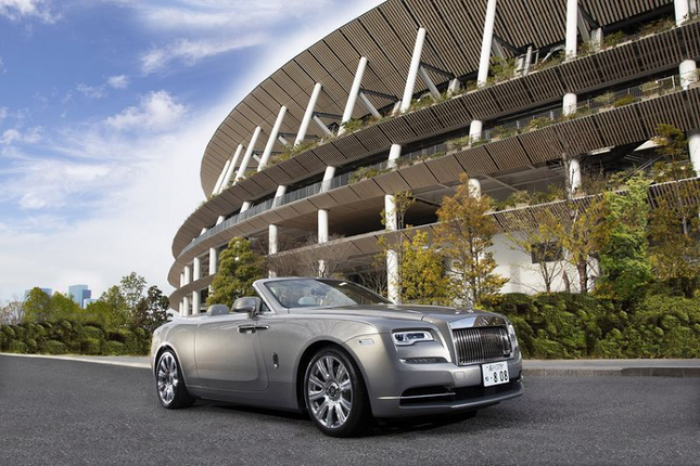 Ngam xe sieu sang Rolls-Royce Dawn phong cach Nhat Ban