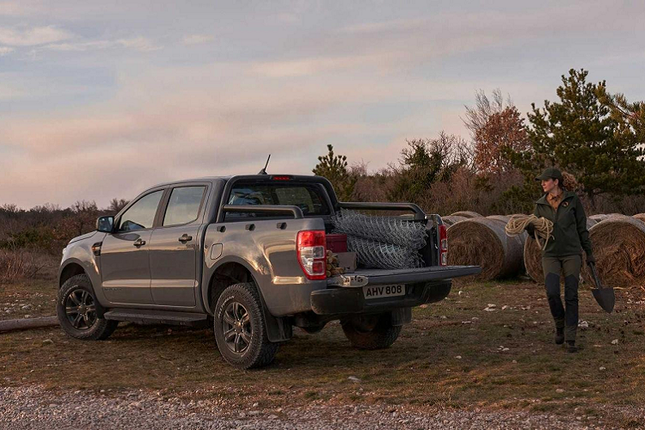 Can canh Ford Ranger 2022 sieu ngau-Hinh-4