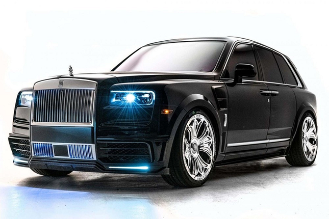 Can canh noi that sang trong trong Rolls-Royce Cullinan cua Drake