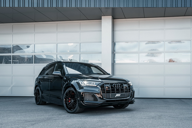 Can canh Audi SQ7 manh ngang sieu Lamborghini Urus