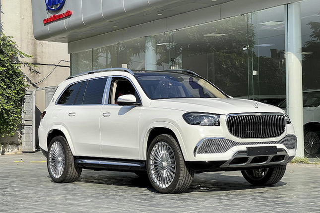 Mercedes-Maybach GLS 600 mau doc gia gan 17 ty