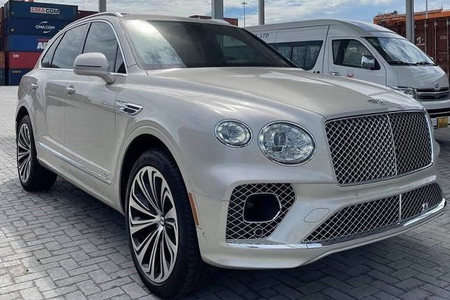 Chi tiet sieu xe Bentley Bentayga V8 gia hon 15 ty dong-Hinh-2