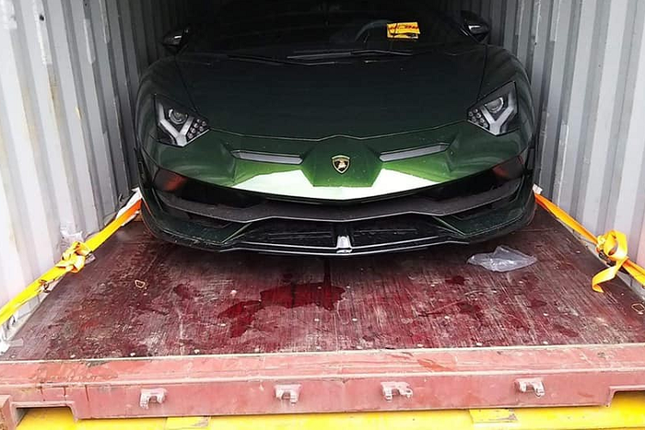 Dai gia lan dot bien chi tien ty tau Lamborghini Aventador SVJ-Hinh-8