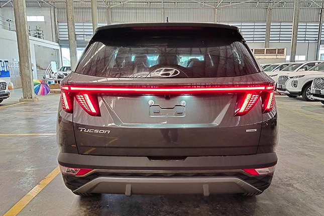 Can canh Hyundai Tucson 2022 gia hon 1 ty dong-Hinh-9