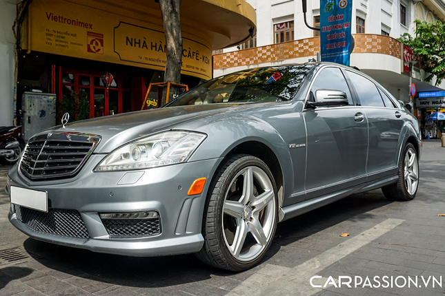 Can canh Mercedes-Benz S65 AMG W221 co gia 16 ty-Hinh-3