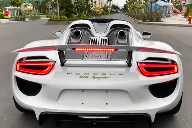 Can canh Porsche 918 Spyder hon 60 ty cua ridkid Sai Gon-Hinh-6