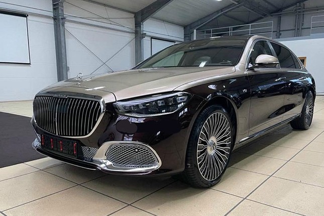 Can canh xe sieu sang Mercedes-Maybach S680 chi co dai gia moi mua noi