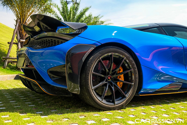 Can canh sieu xe McLaren 765LT mau doc nhat Viet Nam-Hinh-15