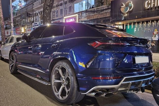 Can canh Lamborghini Urus hon 20 ty mau xanh o Sai Gon-Hinh-4