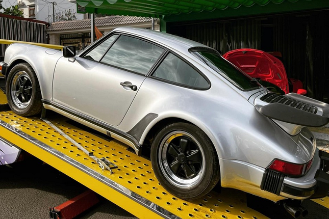 Dai gia Dang Le Nguyen Vu chi ca ty dong tau Porsche 930 Turbo cu-Hinh-2