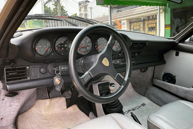 Dai gia Dang Le Nguyen Vu chi ca ty dong tau Porsche 930 Turbo cu-Hinh-6