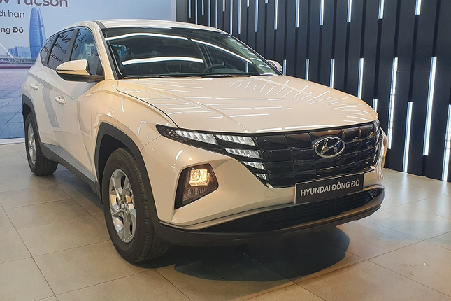 Crossover hang C Hyundai Tucson 2022 ban re nhat co gi?