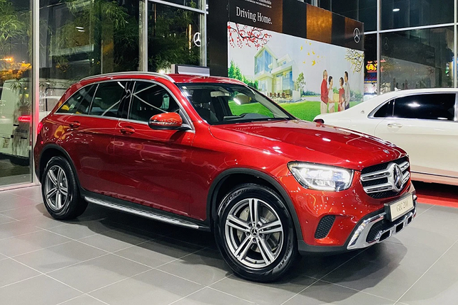 Ca si Bang Kieu cho gan 2 ty dong tau xe hang sang Mercedes-Benz GLC 200-Hinh-6