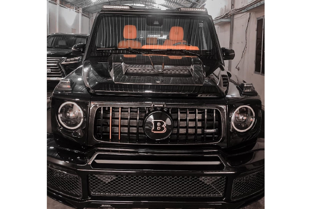 Dai gia Phu Quoc chi tien tan mua Brabus 800 Widestar