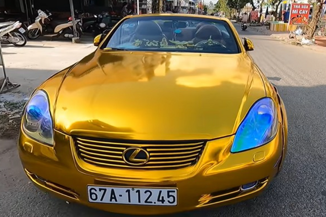 Dai gia mien Tay lai xe sang Lexus, dap vang day nguoi-Hinh-5