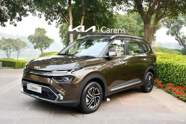 Kia Carens 2022 o An Do re bang nua Mitsubishi Xpander Viet Nam